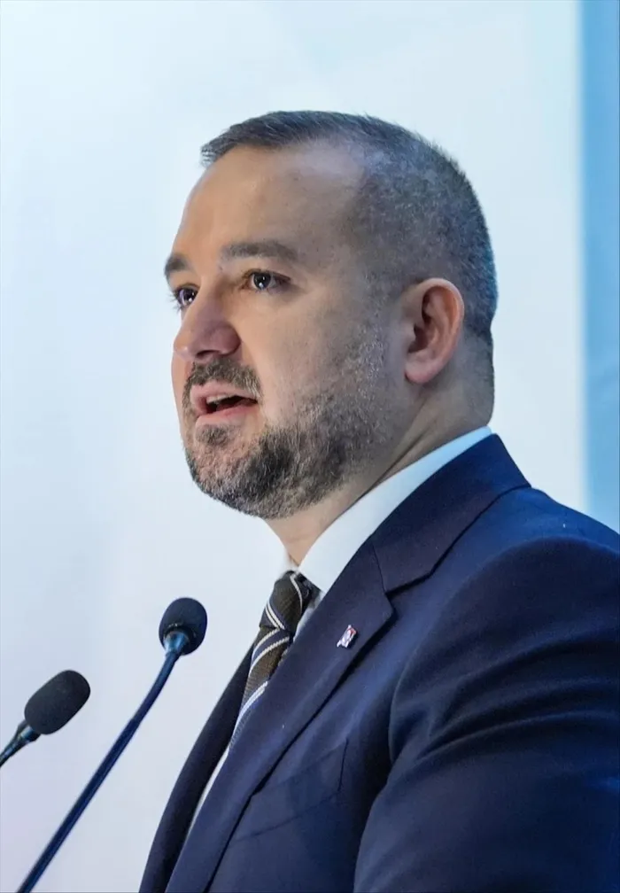 tcmb-baskani-karahandan-enflasyonla-mucadelede-kararlilik-mesaji-bundan-sonraki-stratejimiz-rezerv-biriktirmek-1713300671365.jpeg TCMB Başkanı Karahan'dan enflasyonla mücadelede kararlılık mesajı: "Bundan sonraki stratejimiz rezerv biriktirmek" - 4