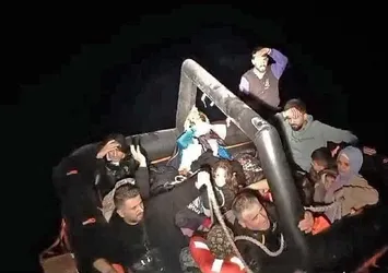İzmir'de göçmen operasyonu! 58 kaçak yakalandı