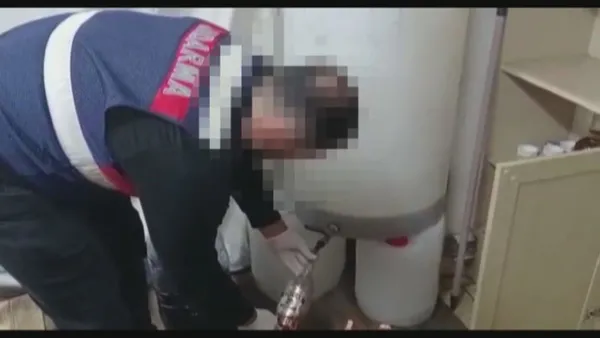 Yılbaşına sayılı günler kala jandarma ekiplerinden dev 'içki' operasyonu: 9 bin 750 litre ele geçirildi! 6 kişi gözaltında - 3