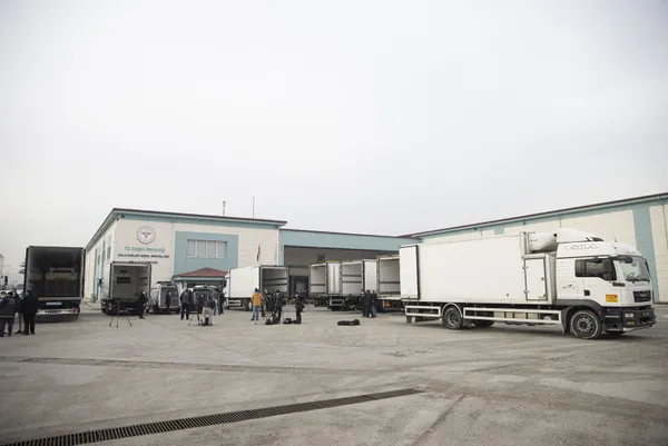 Son dakika: Türkiye’deki koronavirüs aşılarında flaş gelişme! CoronaVac aşılarının sevkiyat TIR’ları böyle görüntülendi