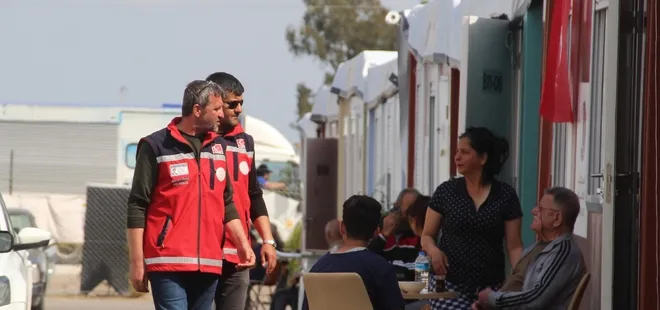 Depremde 27 akrabasını kaybetti! Acısına rağmen görev başında