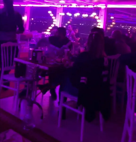 İstanbul Boğazı’nda skandal “korona eğlencesi” kamerada! Teknede yasağa rağmen nargile bile içtiler - 2