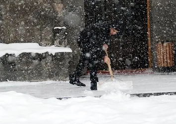 Beşinci günün şafağında yerler bembeyaz olacak ❄ Meteoroloji hava durumu raporunu yayınladı | Yılbaşında hava nasıl olacak? Dondurucu soğuklar...