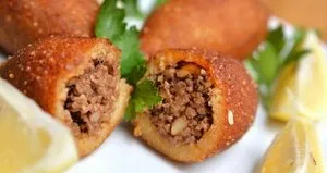 Lezzeti ile ünlü içli köfte nasıl yapılır?