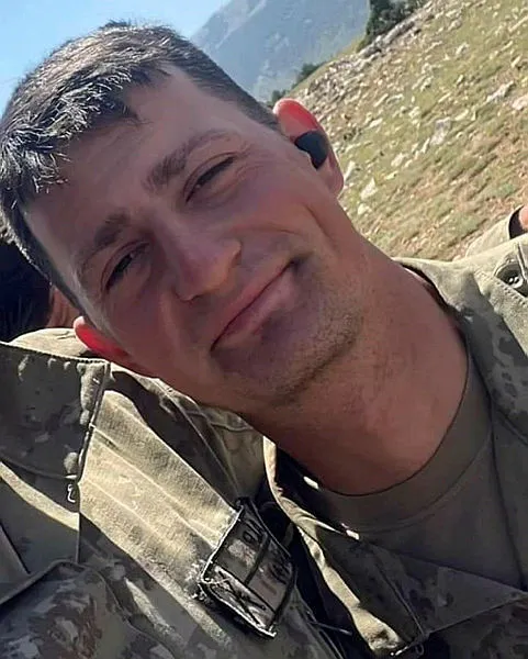 6-ile-sehir-atesi-dustu-turkiyenin-yuregi-yandi-sehit-olacagini-hisseden-kahraman-1703320978601.jpg 6 ile şehit ateşi düştü Türkiye'nin yüreği yandı! Şehit olacağını hisseden kahraman - 8