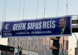 Diyarbakır'dan Terörsüz Türkiye mesajı! Başkan Erdoğan'a teşekkür pankartları: "Gelek sıpas reîs"