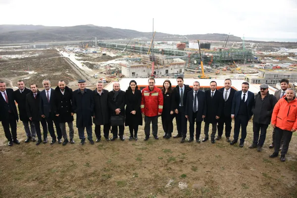 Enerji ve Tabii Kaynaklar Bakanı Fatih Dönmez "Arkadaşlar ümitli diyerek" duyurdu: Sismik çalışmalarımıza devam ediyoruz! Yeni keşifler gelebilir - 4
