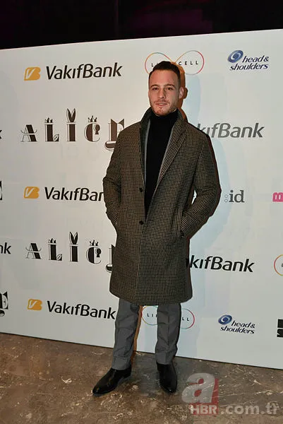 Kerem Bursin kimdir, kaç yaşında, nereli? O Ses Türkiye 2021 yılbaşı konuğu Kerem Bursin hangi dizilerde oynadı? 4