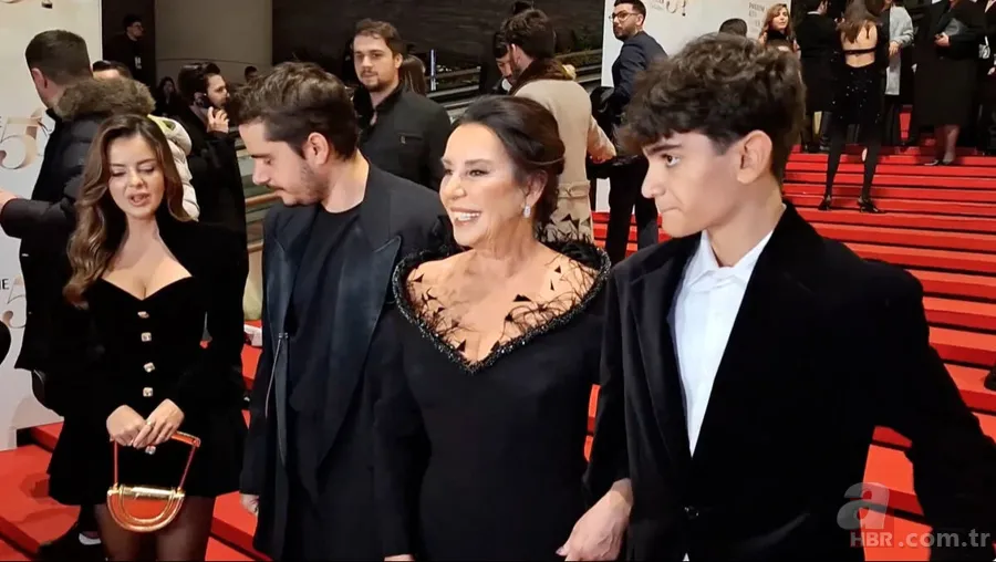 İbrahim Tatlıses'in torunu Efe'nin son hali! 3 çocuk annesi Zübeyde Melek'in oğlu... 6