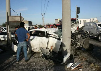 Bayram yolunda acı tablo: 61 ölü, 530 yaralı