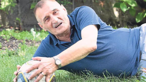 galatasaray-ve-besiktasin-efsane-kalecilerinden-varol-urkmez-hayatini-kaybetti-1611914217845.jpg "Madrid panteri" lakaplı Türk futbolunun efsane kalecisi Varol Ürkmez hayatını kaybetti! - 2