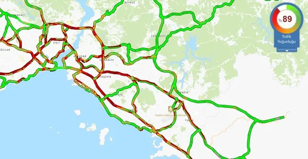 istanbulda-trafik-durma-noktasinda-cuma-trafiginde-yogunluk-yuzde-90lara-ulasti-1709911606128.jpg