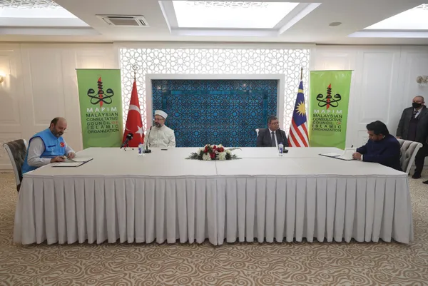 Türkiye ile Malezya arasında ’İnsani Yardım ve Yardım Projeleri’ Protokolü imzalandı