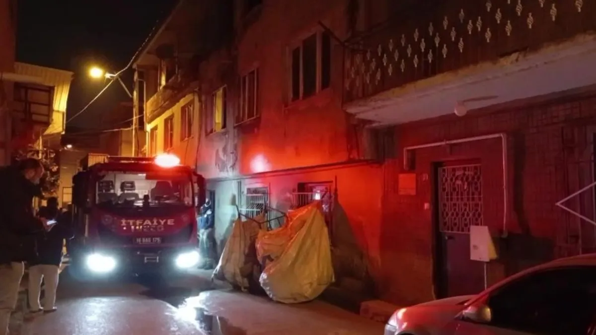 Bursa'da alkollü adamdan intihar girişimi: Evini ateşe verdi