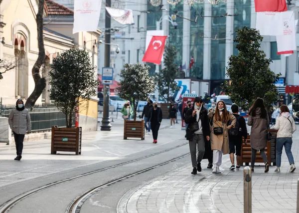 Gözler Bilim Kurulu’nda! Ramazan’da tam kapanma olacak mı? Okullar kapanacak mı? Seyahat yasağı gelecek mi?