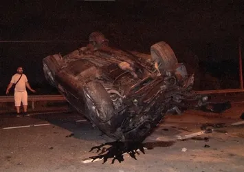 Beykoz’da takla atan cipten 4 kişi yara almadan kurtuldu
