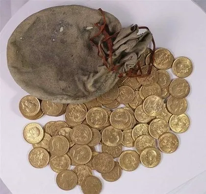 Son dakika: Piton yılanı derisine işlemişler! Üzerinde İbranice yazılmış tılsımlı sözler ve şeytan figürleri bulunuyor