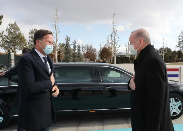 1648043029523.jpg Başkan Erdoğan ile Rutte görüşmesi Hollanda basınında geniş yer buldu - 1