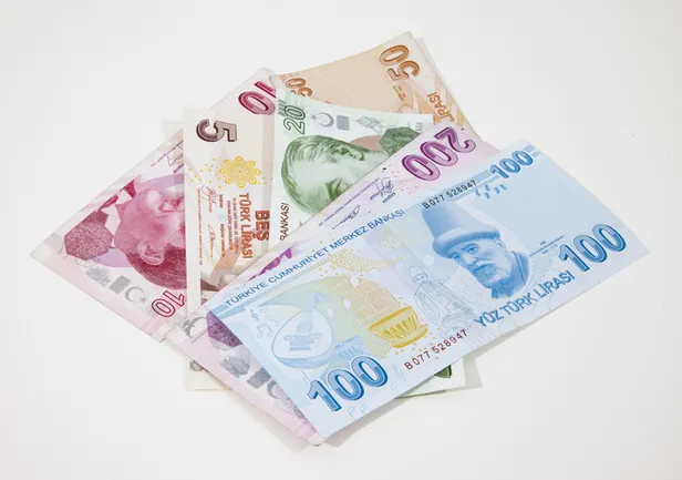 KYK paraları o tarihte hesaplarda! 2022-2023 KYK burs ve krediler ne zaman yatacak? 3 aylık toplu ödemeler...