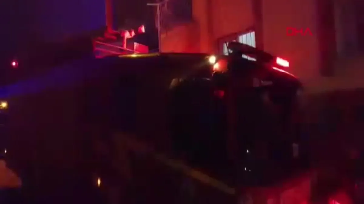 Denizli'de evin tavanı çöktü: Yaralılar var