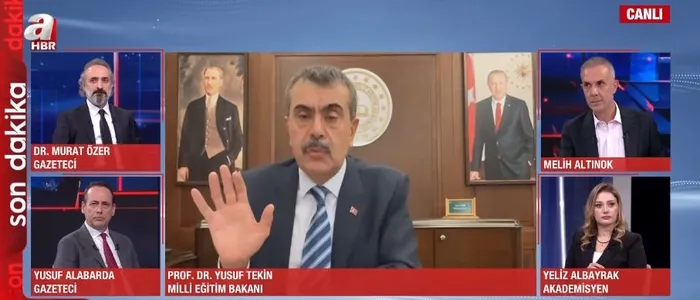 milli-egitim-bakani-prof-dr-yusuf-tekin-a-haberde-okullarda-ara-tatil-kalkiyor-mu-henuz-karar-verilmedi-ama-ol-1764184979891.jpg Milli Eğitim Bakanı Prof. Dr. Yusuf Tekin, A Haber canlı yayınında