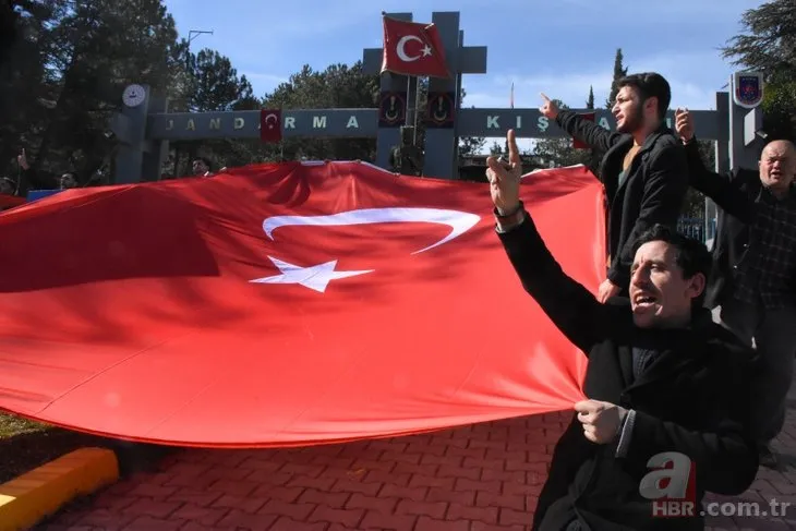 Türkiye Mehmetçik için tek yürek oldu! Her yer Türk bayrağıyla donatıldı