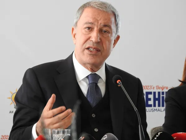 Son dakika: Milli Savunma Bakanı Hulusi Akar'dan "TSK'nın kimyasal silah kullandığı iddiası"na sert tepki: Yargı önünde hesap verecekler - 4