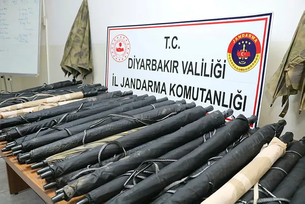 PKK'lılar İHA'lardan gizlenmek için kullanıyordu! Ele geçirildi... - 1