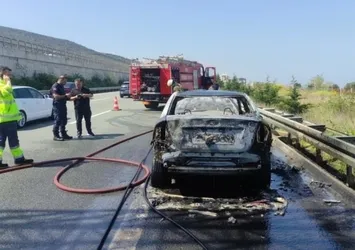 Bursa'da seyir halindeki otomobil yandı!