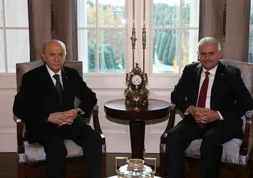 AK Parti'nin anayasa teklifi MHP'ye iletildi