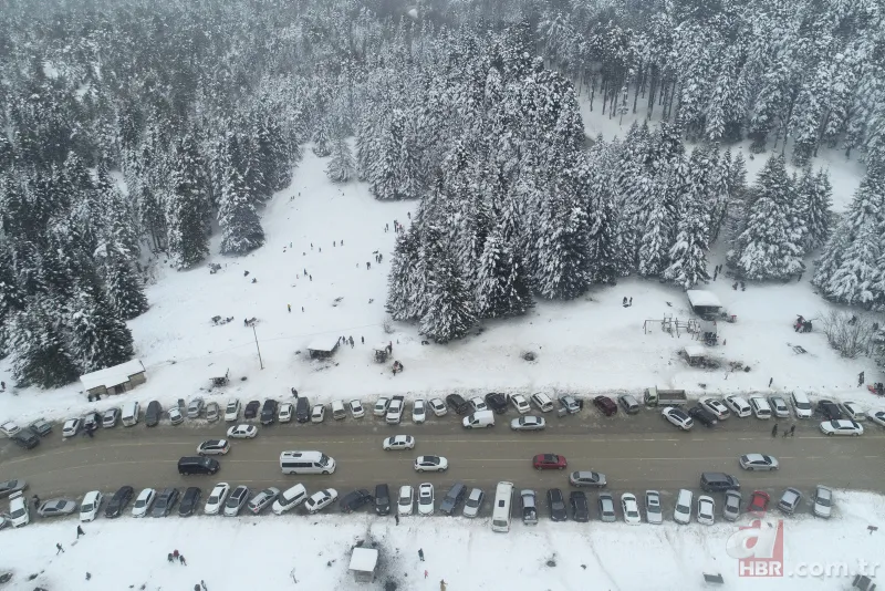 Uludağ tıklım tıklım! Metrelerce kuyruk oluştu 25