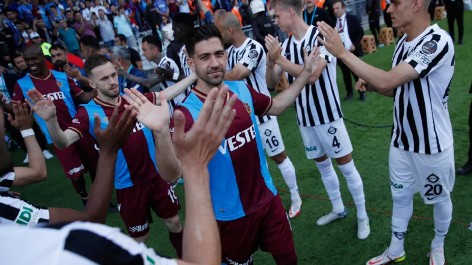 Altay Trabzonspor'u alkışlarla karşıladı! Bordo mavili taraftarlar akın etti