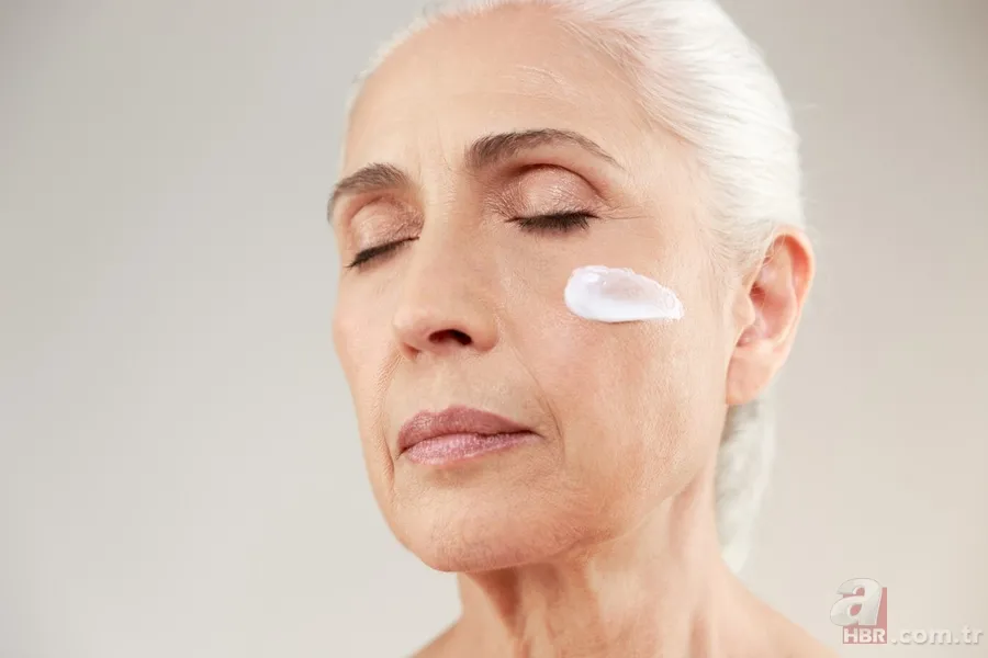 Ameliyatsız yaşlanmayı geciktiriyor! 50 yaşında 25 görünmenin bu sırrını kimse bilmiyor... 6