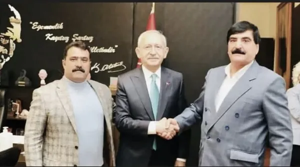 bakan-soyludan-kilicdaroglunun-videosuna-fotografli-gonderme-bir-de-bizim-soracaklarimizi-bekle-1670531826406.jpg Bakan Soylu'dan Kılıçdaroğlu'nun videosuna fotoğraflı gönderme: Bir de bizim soracaklarımızı bekle - 7