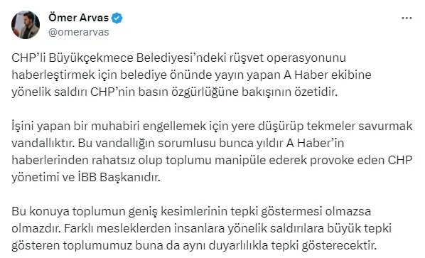 A Haber Muhabiri Ahmet Nazif Vural’a saldırı! Büyükçekmece Belediyesi önünde toplanan kalabalık darp etti! Yüzüne tekme attılar...