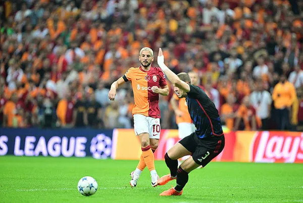 Cimbom’a süre yetmedi! 2 dakikada 2 gol! | Galatasaray 2-2 Kopenhag MAÇ SONUCU