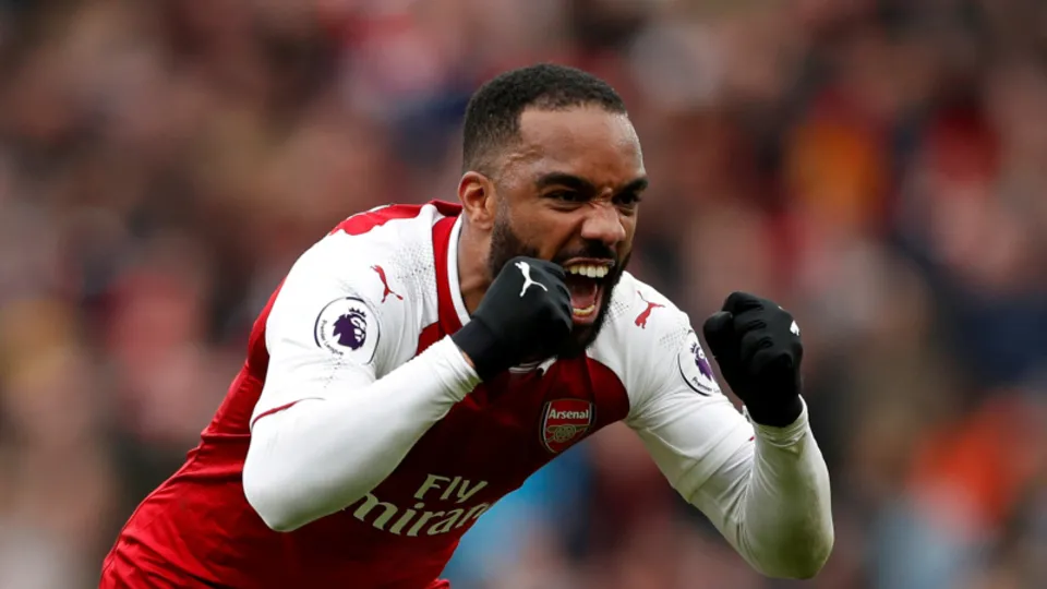 Fenerbahçe'den Lacazette bombası!