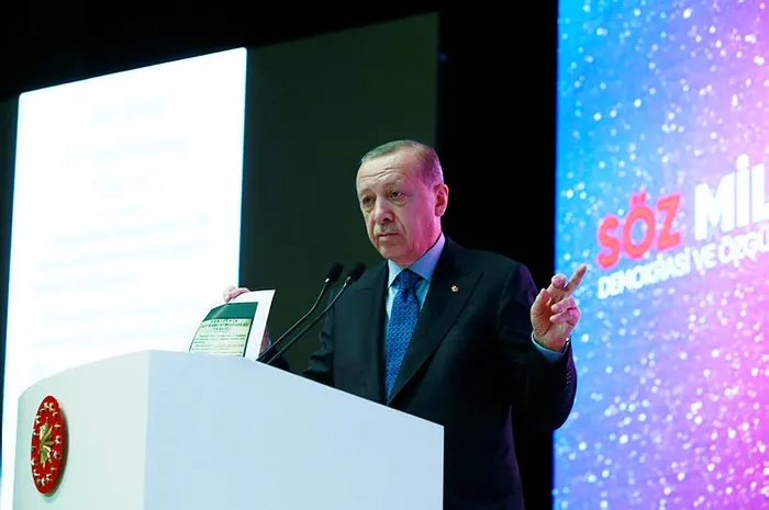ak-parti-sozcusu-omer-celik-kilicdaroglu-politik-dedikoduculuk-yapiyor-1653681804003.jpg AK Parti Sözcüsü Ömer Çelik: Kılıçdaroğlu 'politik dedikoduculuk' yapıyor - 3