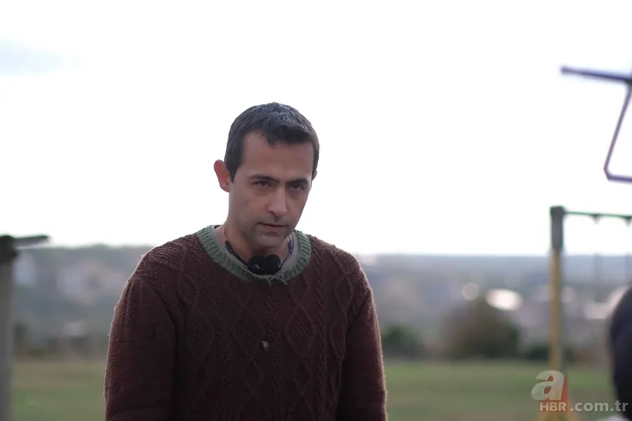 Mehmet Ali Erbil'in kızı Yasmin Erbil Survivor Yiğit Poyraz'ı paylaştı! Sevgilisiyle 14 Şubat öncesi... 15