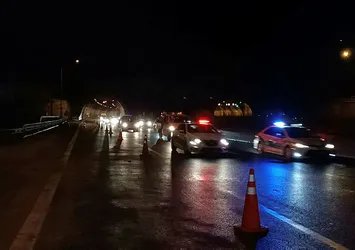 TEM Otoyolu İstanbul istikameti trafiğe açıldı! Trafik 2 şeritten kontrollü olarak sağlanıyor...