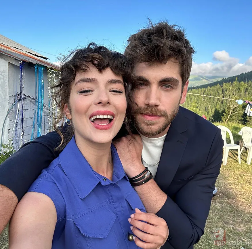 Vermem Seni Ellere’nin yıldızı Buse Meral söyledi Emre Bey paylaştı! Sesi hayran bıraktı 1