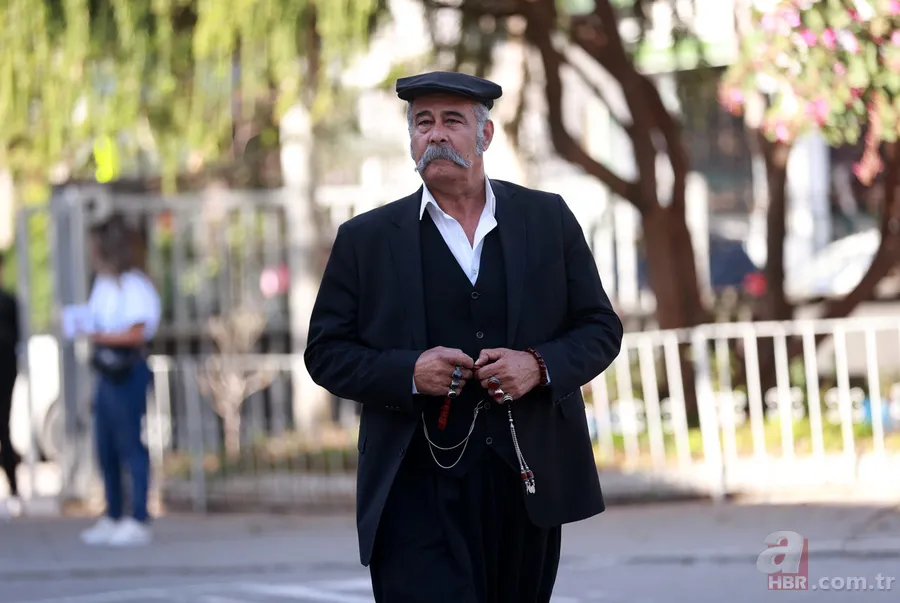 Oy vermeye gelen vatandaşlar şoke oldu! Alper Gezeravcı’dan esinlenip böyle sandığa geldi 9