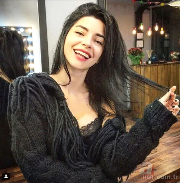 Karantina pozlarıyla olay olan Burcu Özberk’in makyajsız hali şoke etti! 5