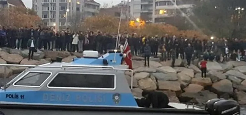 Kadıköy'de bir kişi denize düştü!