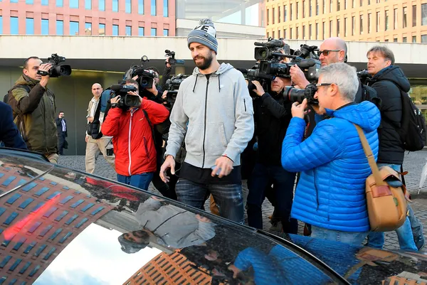 Barcelonalı Gerard Pique'ye 48 bin euro trafik cezası - 1