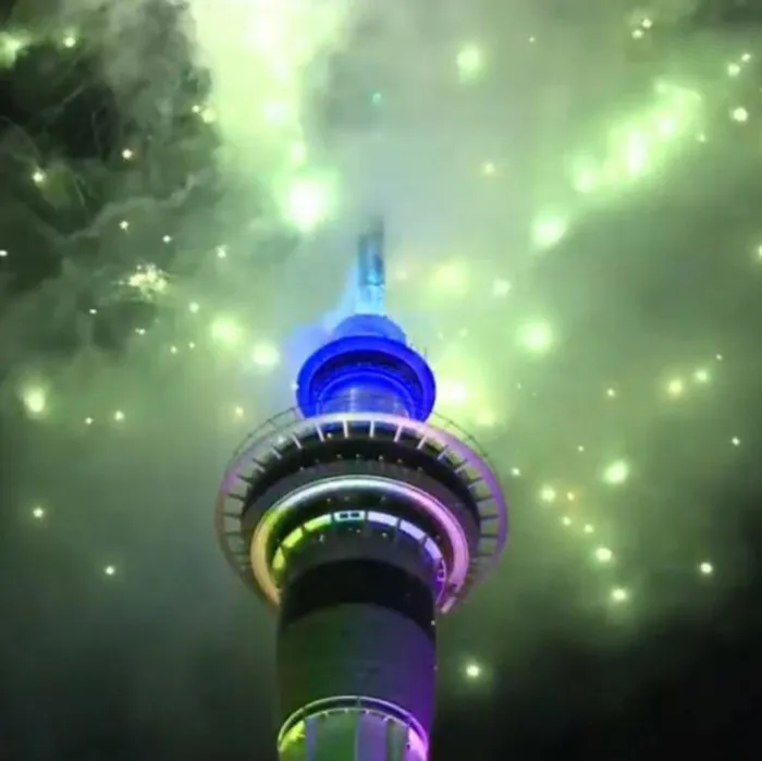 Yeni Zelanda’da 2021’ye ’merhaba’ dediler! İşte ilk görüntüler