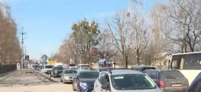 Bucha’ya dönüş trafiği! Rusya’nın çekilmesinin ardından halk evlerine dönüyor