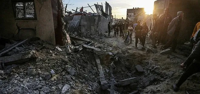 Katil İsrail’den Refah’a saldırı! 100’den fazla kişi hayatını kaybetti