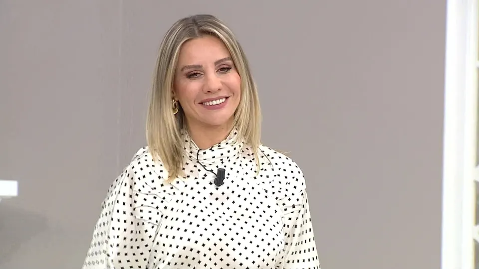 Esra Erol’da 916. yeni bölüm tek parça full izle