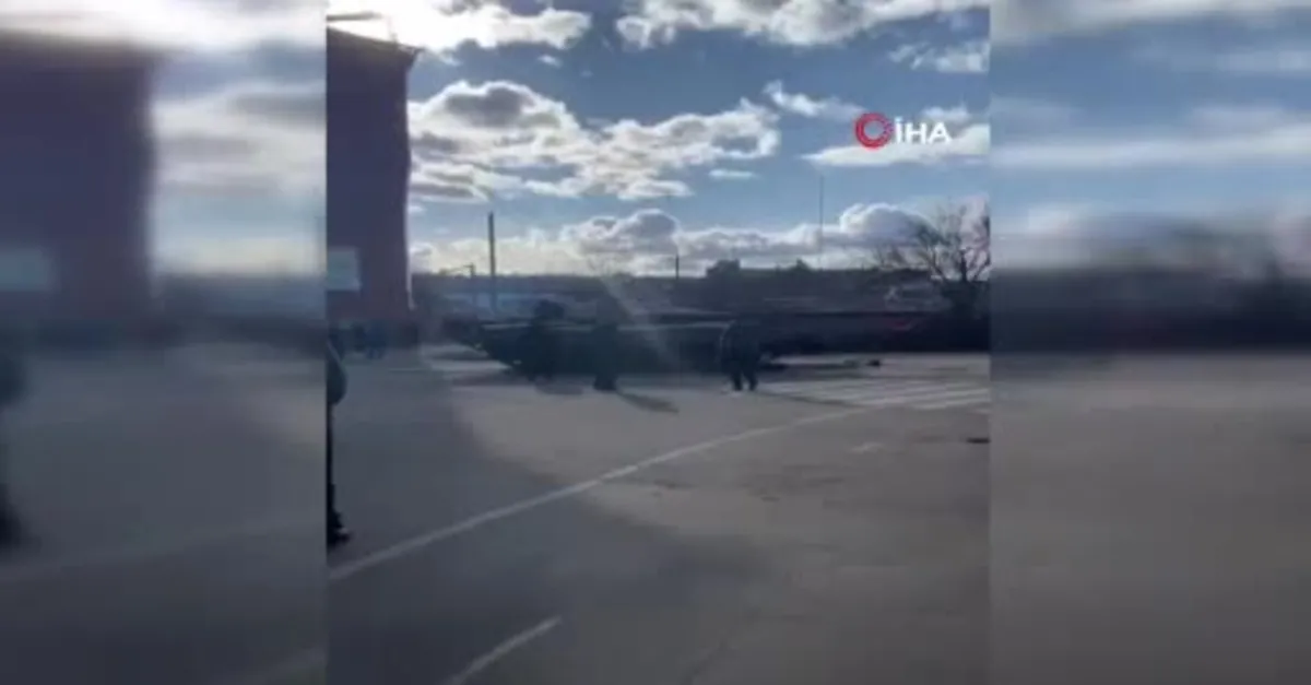 Ukraynalılar Rus tankların önüne çıktı